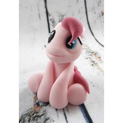 Figurka cukrowa ozdoby na tort konik dekoracje urodzinowe kucyk pony różowy